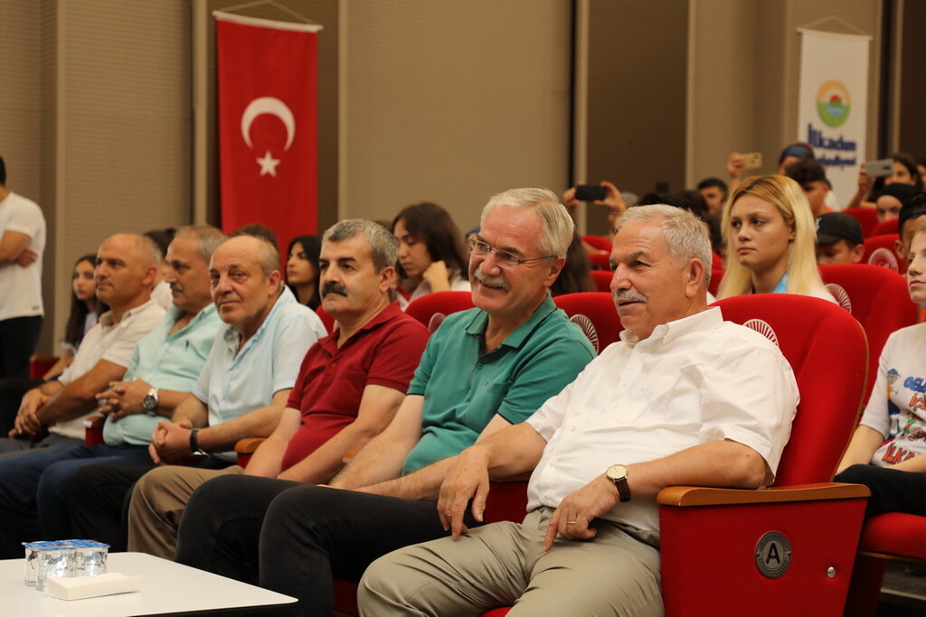 Samsun'da '2023 Yılı Spor Ödülleri'ni Başkan Demirtaş Verdi!