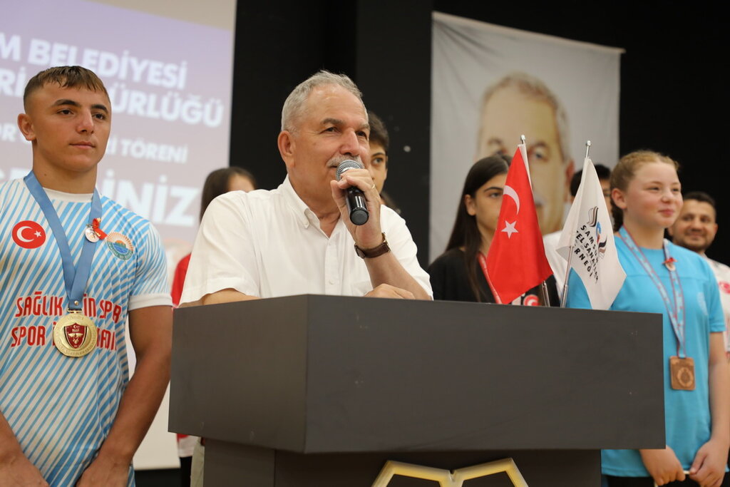 Samsun'da '2023 Yılı Spor Ödülleri'ni Başkan Demirtaş Verdi!