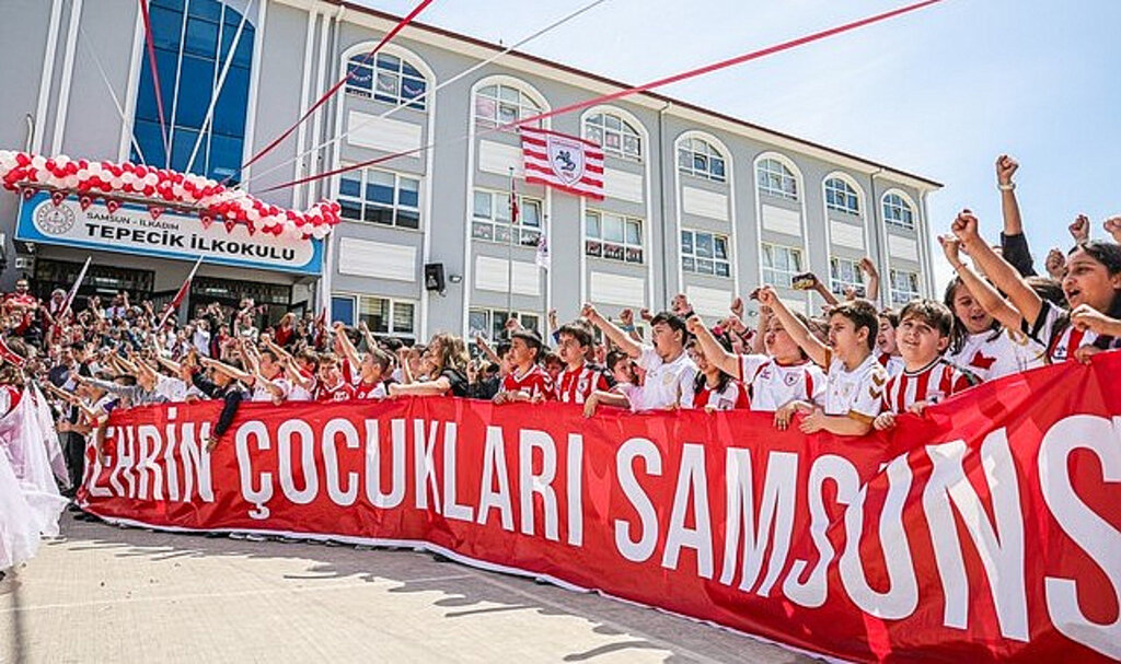 Bu Şehrin Samsunsporlu Çocuklarından Futbolculara Sevgi Seli!