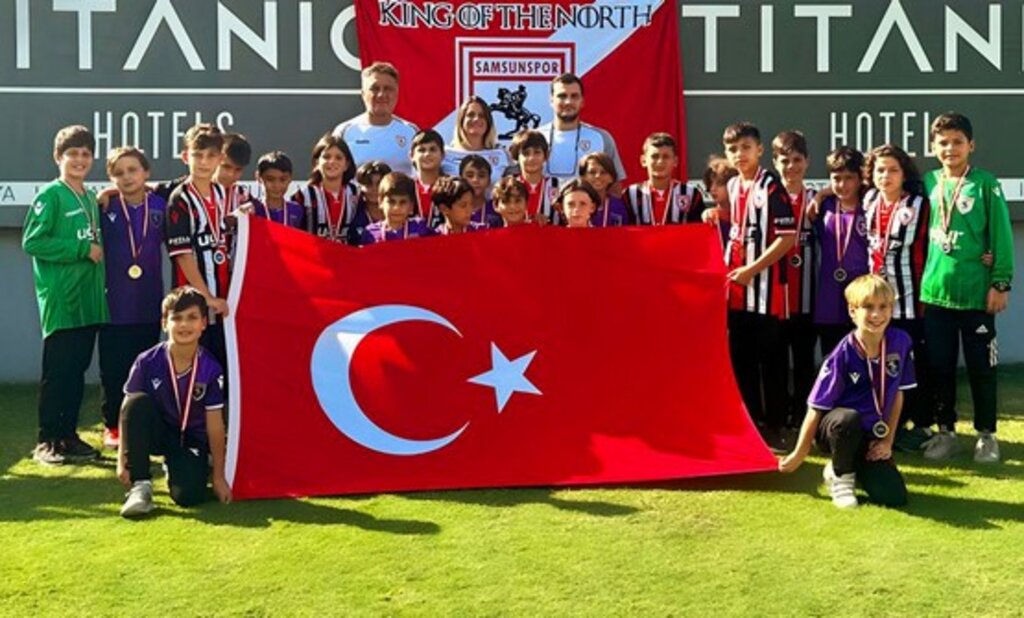 Cumhuriyet Turnuvasında Samsunspor'a Çifte Kupa!