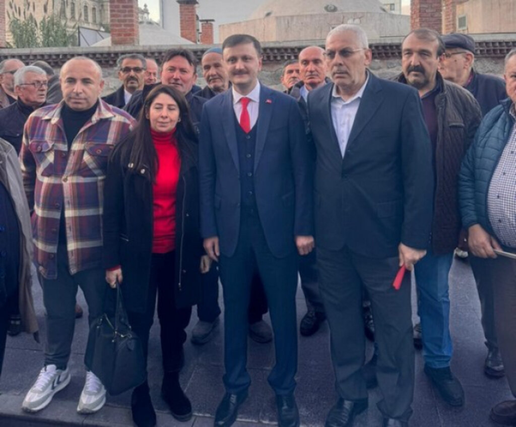 Yahya Çınkıl Coşkulu Kalabalık Önünde Aday Adaylığını Açıkladı!