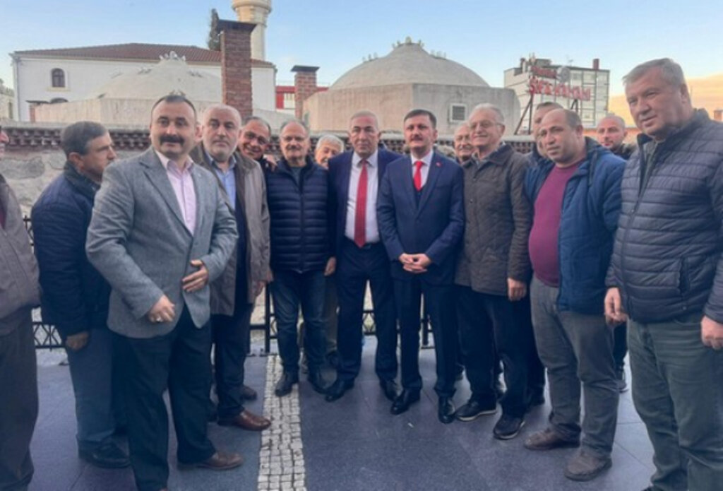Yahya Çınkıl Coşkulu Kalabalık Önünde Aday Adaylığını Açıkladı!