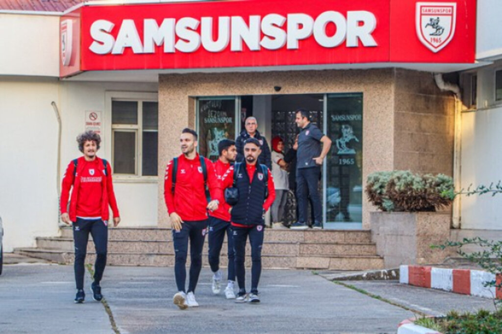 Samsunspor'un Adana Yolculuğu Başladı! Kadroda Kiler Var?