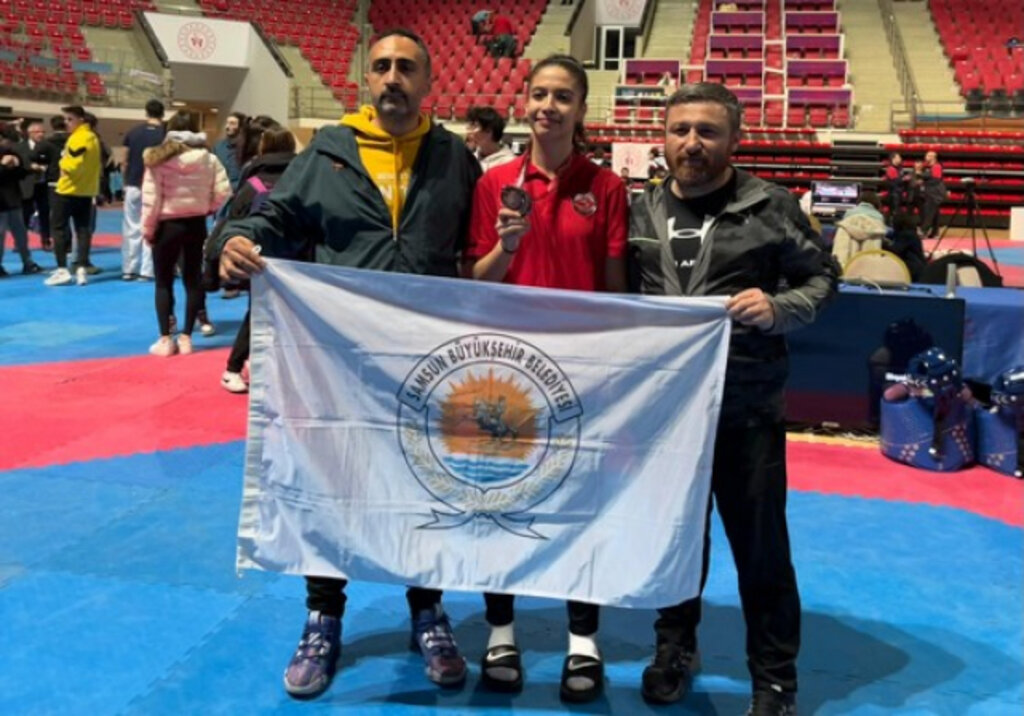 Samsun Büyükşehir Taekwondo Kız Takımı Türkiye Üçüncüsü Oldu!