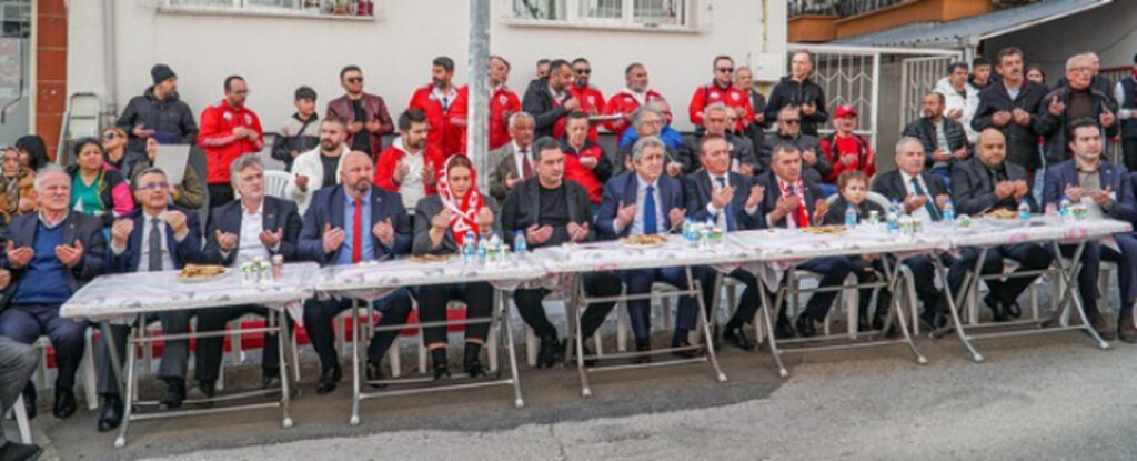 Emin Kar Sokağının Tabelası Törenle Asıldı!