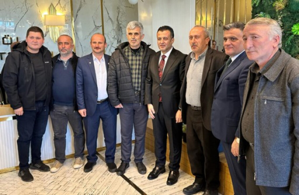 Gür, 'Muhtarlarımız Olmazsa Olmazımız'!
