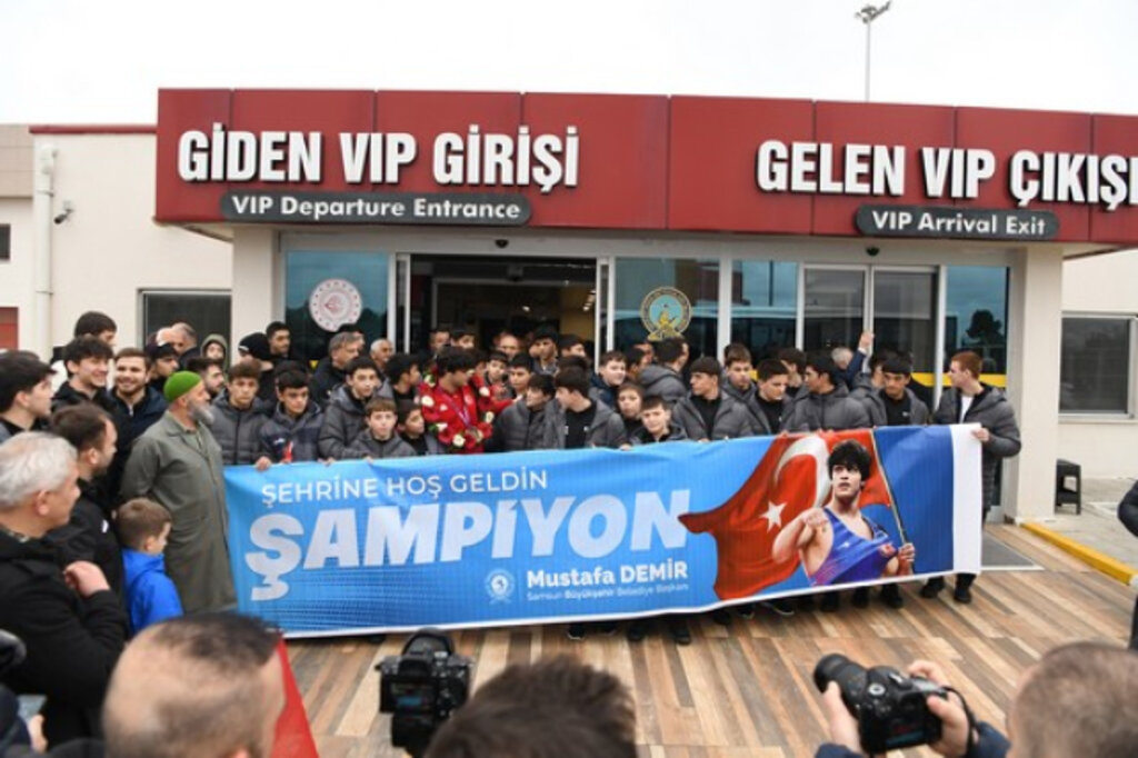 Avrupa Şampiyonu Alperen Berber’e Samsun’da Coşkulu Karşılama!