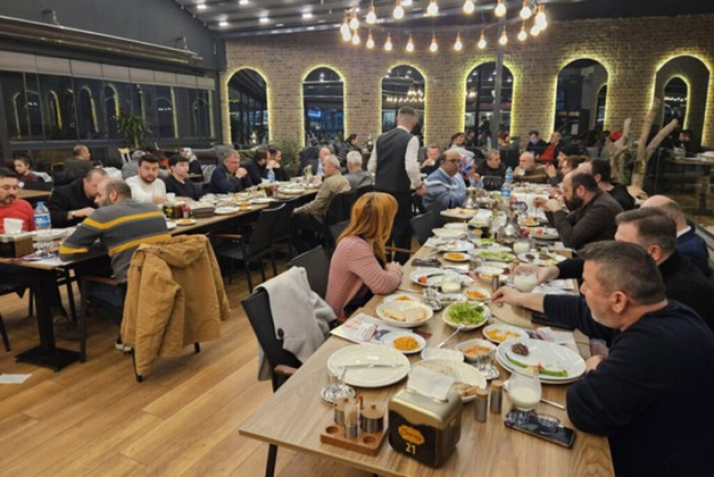 Derebahçe Mahallesi Muhtar Adayı Kazım Öksüzoğlu Gazetecilerle Buluştu!