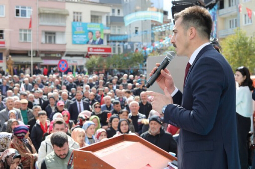 Burhan Mucur, ‘Salıpazarı'nda Cumhur İttifakı'nın Bayrağını Dalgalandıracağız’!