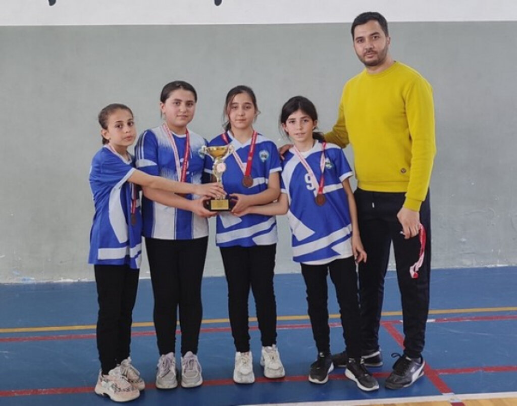 Badminton Okul Sporları Küçük Kız/Erkek Müsabakaları Samsun'da Sona Erdi!