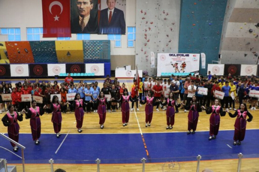Futsal Yıldızlar Kız-Erkek Türkiye Birinciliği Başladı!