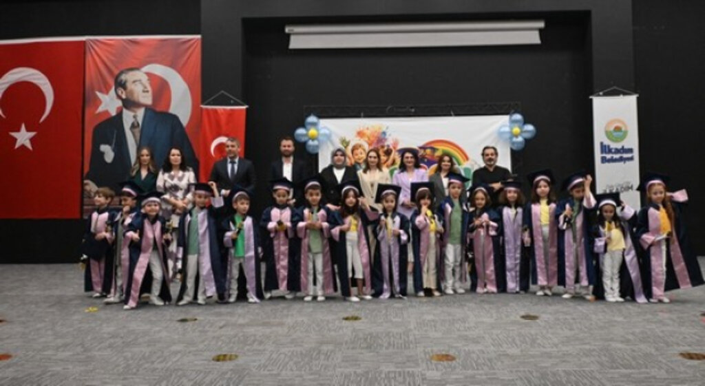 İlkadım Belediyesi Kreş ve Gündüz Bakımevinde Muhteşem Yıl Sonu Gösterisi!