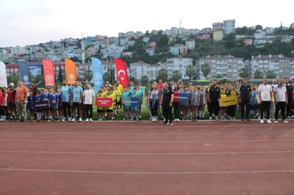 Samsun'da Mini Minikler Futbol Heyecanı Başlıyor!