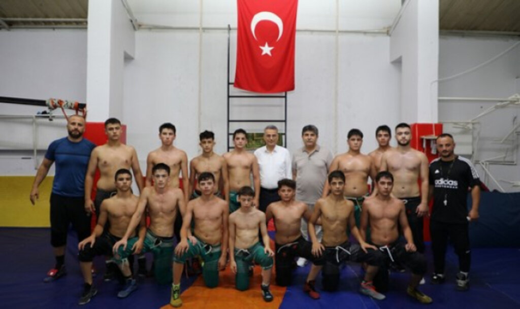 İlkadım'lı Güreşçiler Madalyaya Doymuyor! 