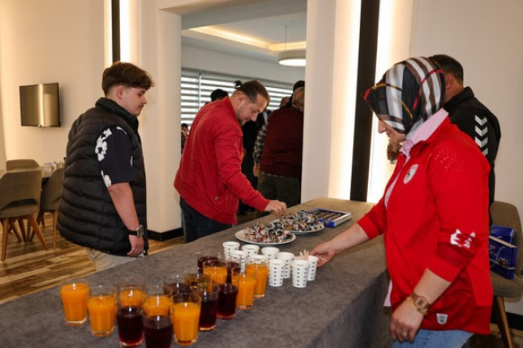 Samsunspor Tesislerinde Bayramlaşma Çoşkusu! VİDEOLU