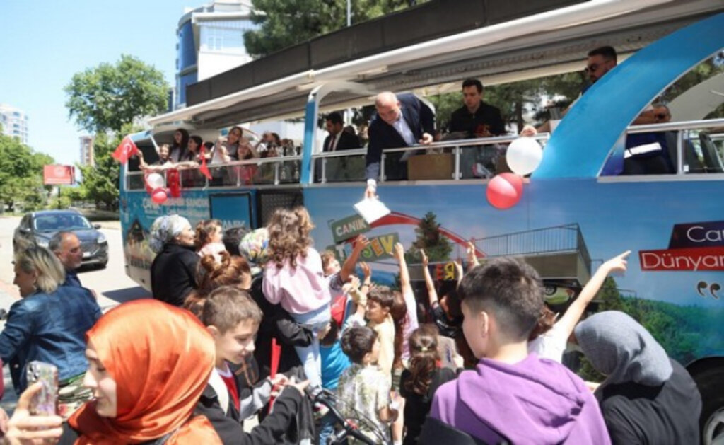 Canik'te 19 Mayıs Coşkusu Sokaklara Taştı!