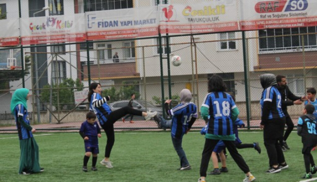 Karasamsunspor’da Anneler Gününe Özel Program Beğeni Topladı!