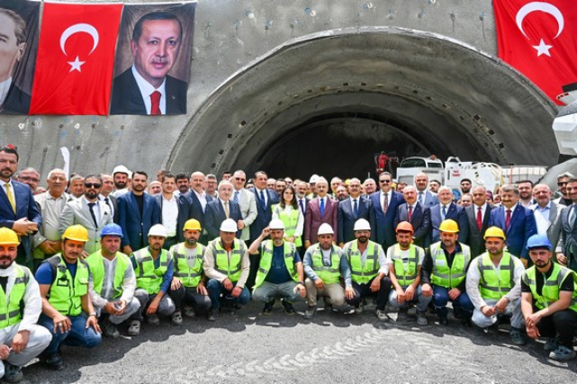 Samsun’a Gelecek Hızlı Tren Hattının Temel Atma Töreni Yapıldı!