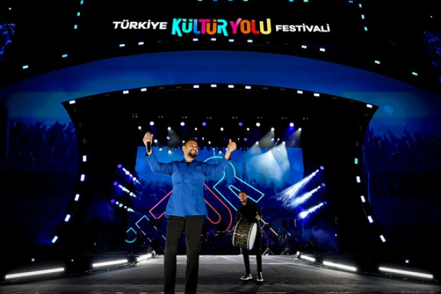 Samsun Kültür Yolu Festivali Alişan’ın Unutulmaz Konseriyle Son Buldu!