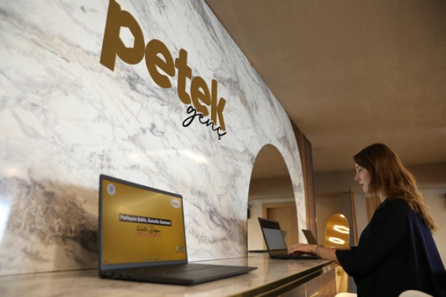 Başkan Doğan Müjdeyi Verdi! ‘Petek Genç Açıldı’
