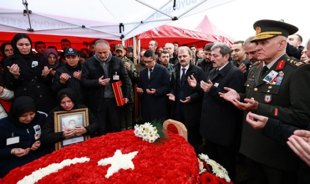 Şehit Astsubay Üstçavuş Emre Altıok Son Yolculuğuna Uğurlandı!