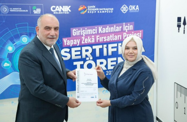 Canik Belediyesi'yle Yapay Zekâ Öğrenen Kadınların Sertifika Coşkusu!