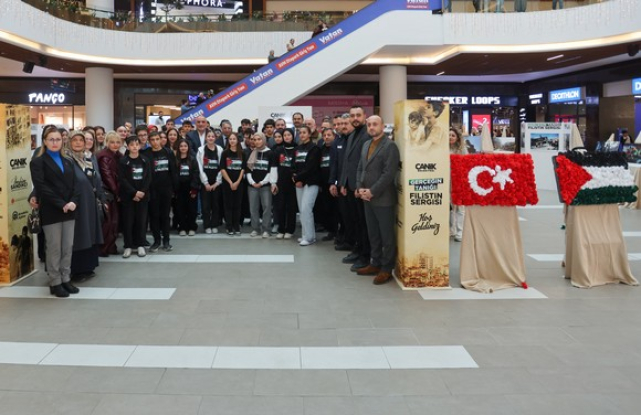 Canik Belediyesi Filistin'deki Zulmü Fotoğraf Kareleriyle Aktardı!