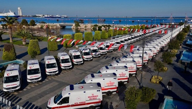 Büyükşehir Tarafından Şehre Kazandırılan 100 Yeni Ambulans Düzenlenen Törenle İl Sağlık Müdürlüğüne Teslim Edildi!