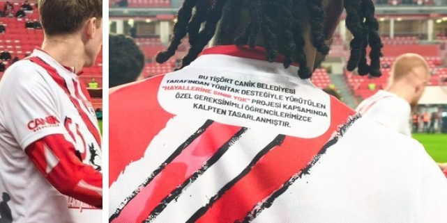 Canikli Özel Öğrenciler Tasarladı, Samsunsporlu Futbolcular Sahada Yerini Aldı!