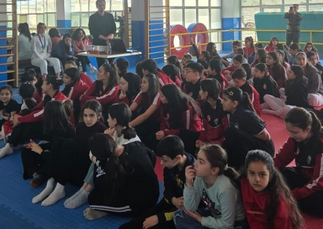 İlkadım Belediyesi Geleceğin Şampiyonlarını Her Alanda Destekliyor!