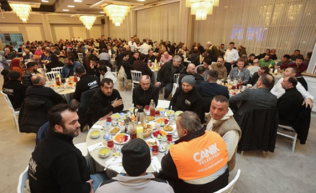 Başkan Sandıkçı Personelle İftar Sofrasında Buluştu!