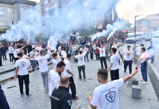 Namağlup Tekkeköyspor Şampiyonluğunu Kutladı!