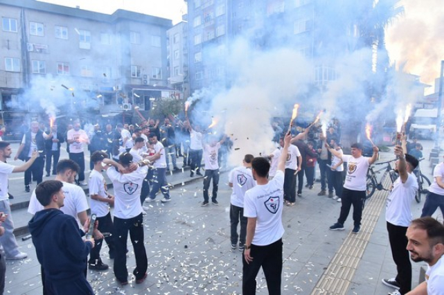 Namağlup Tekkeköyspor Şampiyonluğunu Kutladı!