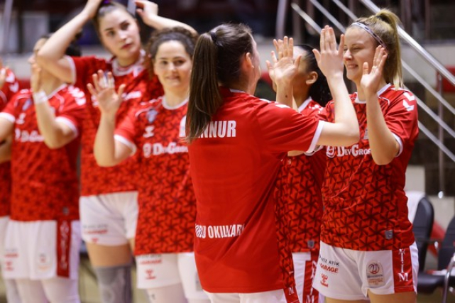 Zorlu Koleji Samsun Basketbol Evinde Hata Yapmadı!