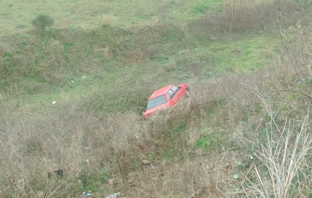 Samsun’da Otomobil Vakıfların Arazisine Uçtu!
