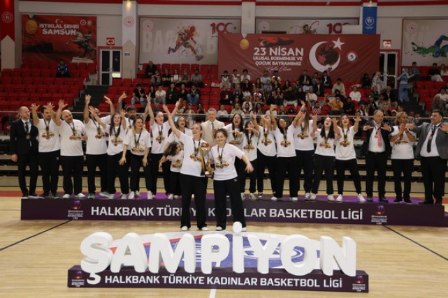 Samsun’un Gururu Zorlu Koleji Samsun Basketbol Şampiyonluk Kupasına Kavuştu!