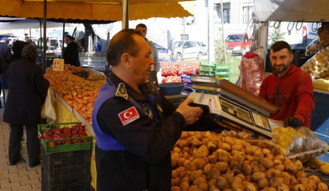 İlkadım’da Pazarlara Sıkı Denetim!