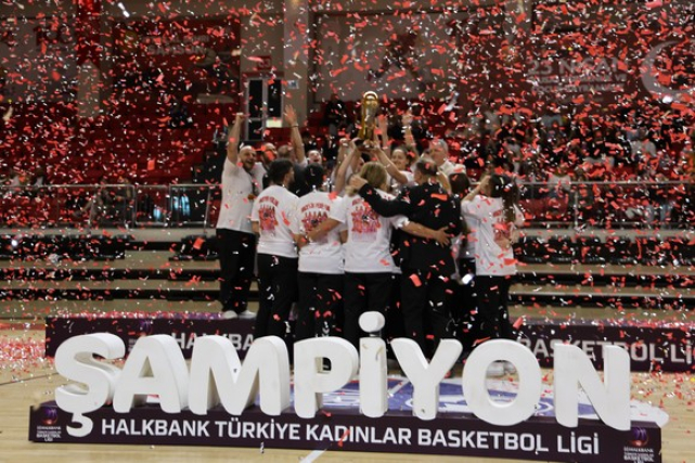 Samsun’un Gururu Zorlu Koleji Samsun Basketbol Şampiyonluk Kupasına Kavuştu!