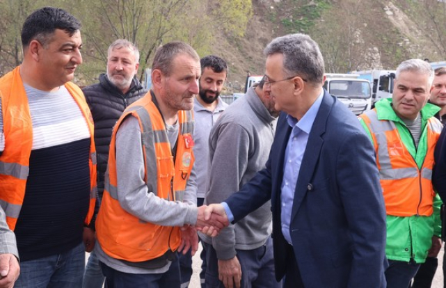 Başkan İhsan Kurnaz, ‘Alın Terleriyle Hayatı Güzelleştiriyorlar’!
