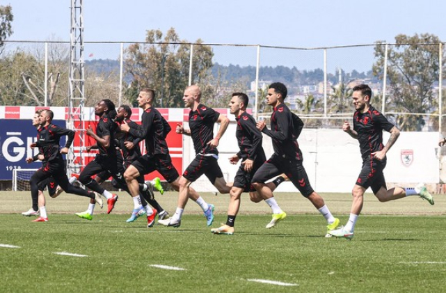 Beşiktaş Maçı Öncesi Samsunspor’da Teknik Ekibin Eli Güçlendi!