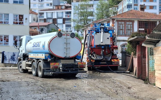 Başkan İkiz ve Kaymakam Ayvat Sahada!
