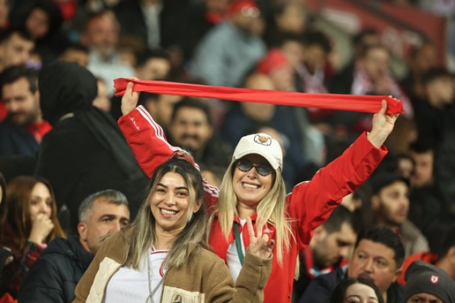 Samsunspor, Galatasaray'ı Resmen Dağıttı! 4-1
