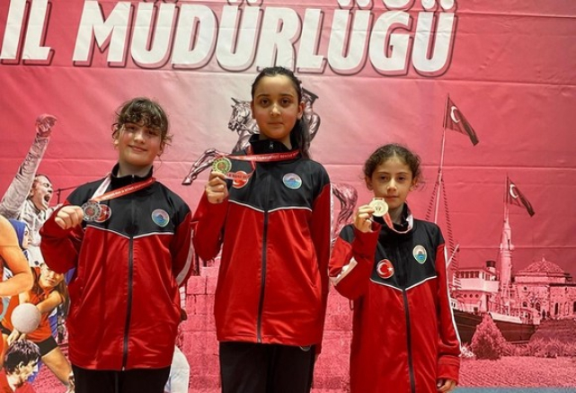 Taekwondo İl Şampiyonası’nda İlkadım Rüzgârı!