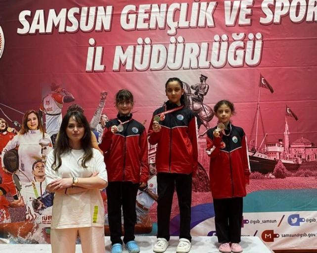 Taekwondo İl Şampiyonası’nda İlkadım Rüzgârı!