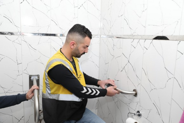 Büyükşehir Ev İçi Tutunma Aparatı Desteğiyle Özel Bireylerin Yaşamını Kolaylaştırıyor!