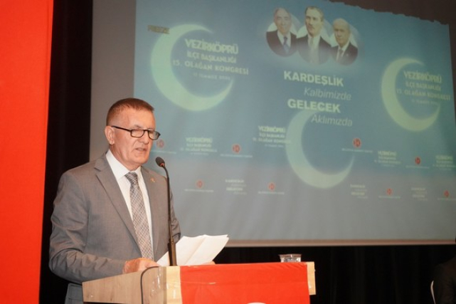 MHP Vezirköprü'de Gövde Gösterisi Yaptı! Olağan Kongre Miting Havasında Geçti!