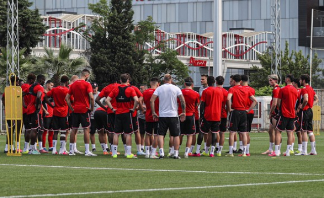 Samsunspor’un Yeni Sezon Hazırlıkları Çift Antrenman İle Başladı!