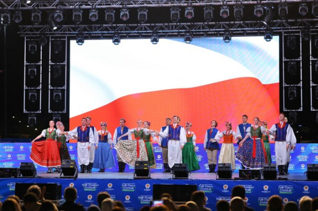 36'ıncı Uluslararası Samsun Halk Oyunları Festivali Başladı!