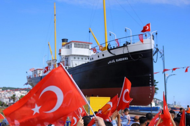 İstiklal Şehrinin Hafızası Bu Meydanda Yaşayacak!