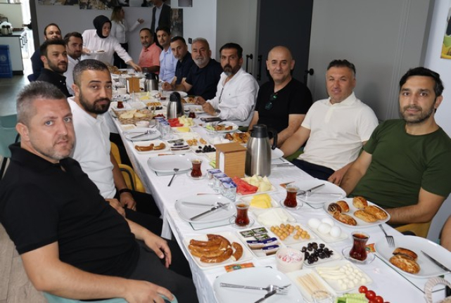 Bafra Belediye Başkanı Hamit Kılıç'tan SİMDER Üyelerine Yatırım Çağrısı: ‘Bafra'nın Geleceğine Birlikte İmza Atalım’!